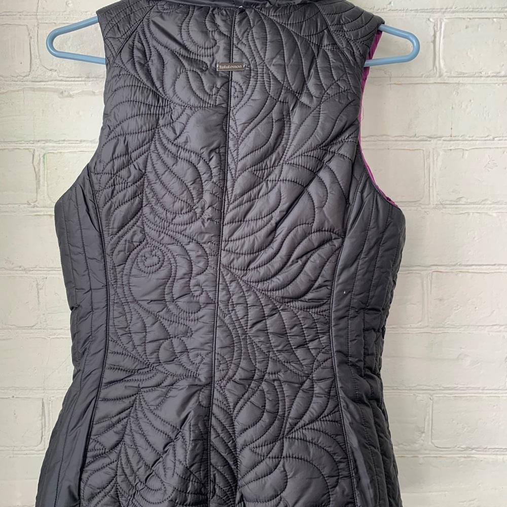 Reversible down vest - Picture 2 of 9